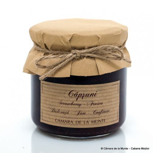 Dulceata-de-capsuni intregi
